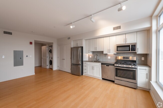 Building Photo - 95 New St Unit 305 Rental