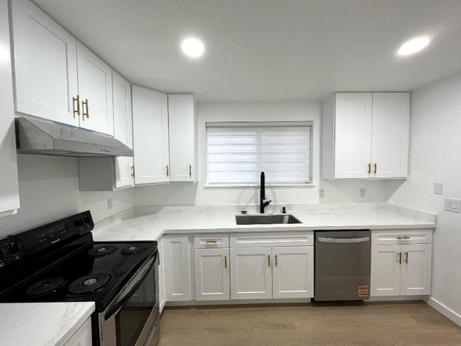 Photo - 8715 175th Ave NE Apartamento Unidad 2
