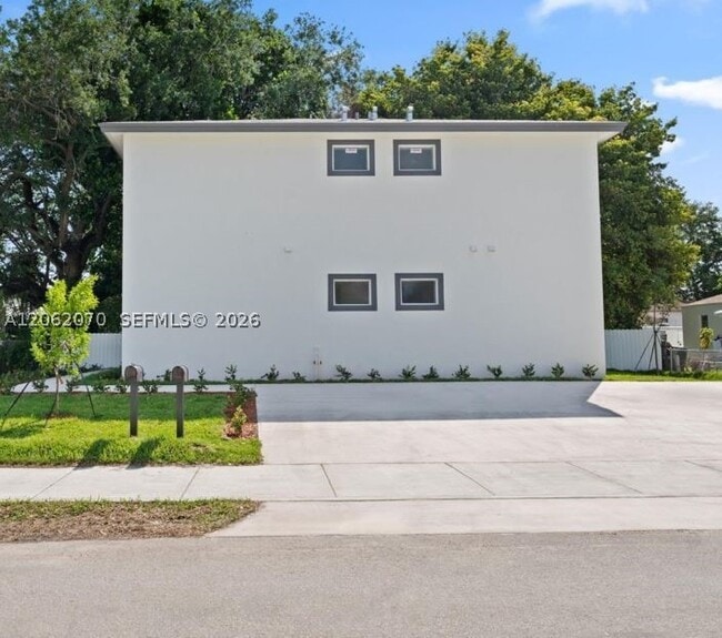 Photo - 2540 NW 51st St Unit A