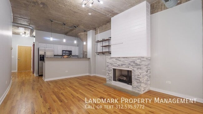 Photo - 1069 W 14th Pl Unidad 205