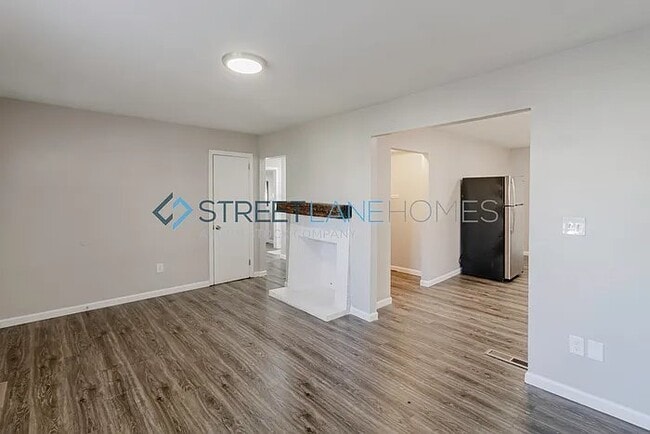 Photo - 610 16th Pl SW