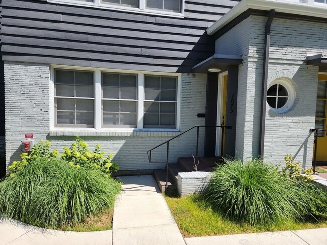 Photo - 1075 E 19th Ave Unidad 1075