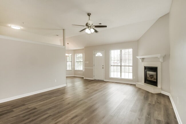 Photo - 10873 E Ridge Dr