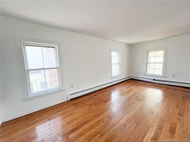 Photo - 12 Blackall Rd Unit 2