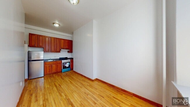 Building Photo - 29 St Marks Pl Unit 2A Rental