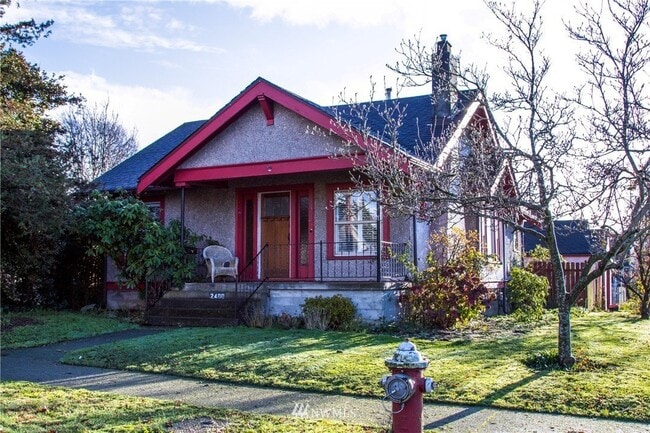 Photo - Walk to Schools, Downtown & Waterfront from Lettered Streets 5bd Home