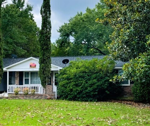 Photo - 1402 Fairfax Dr