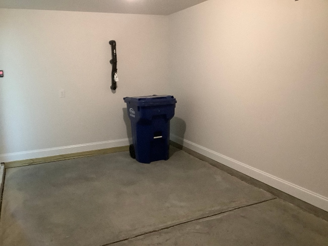 Photo - 136 Plumtree Ct