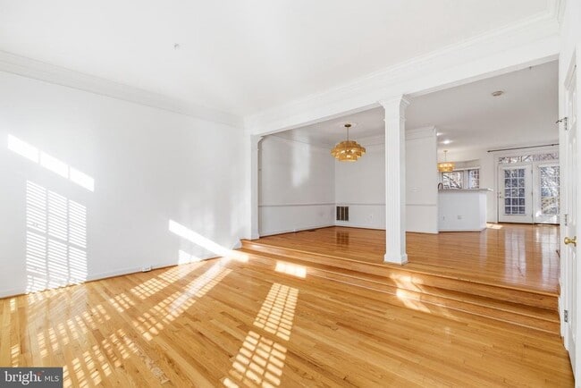 Photo - 1817 Fallbrook Ln