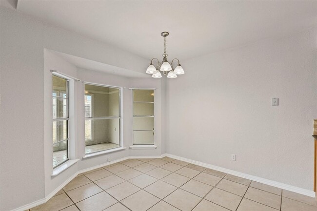 Photo - Charming 3 bedroom, 2 bathroom single-family home in Cleburne offering about 1,500 square feet of...
