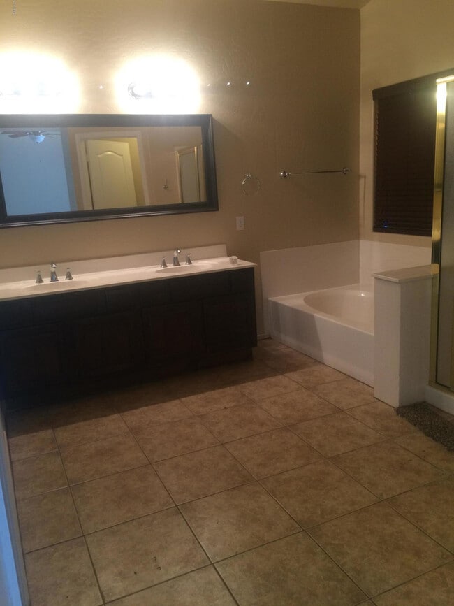 Photo - 2281 W Redwood Dr
