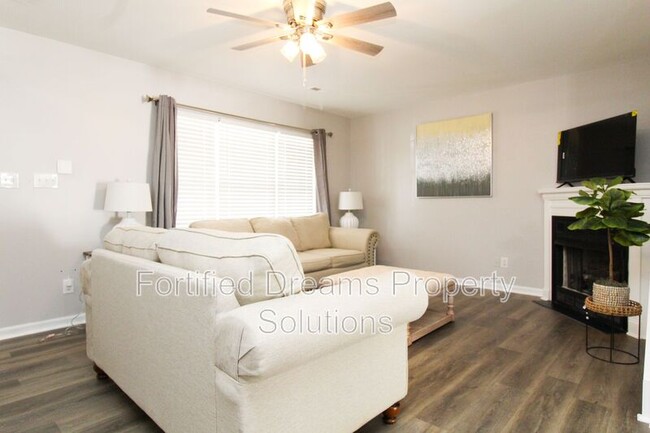 Photo - 310 Bridford Downs Dr Townhome