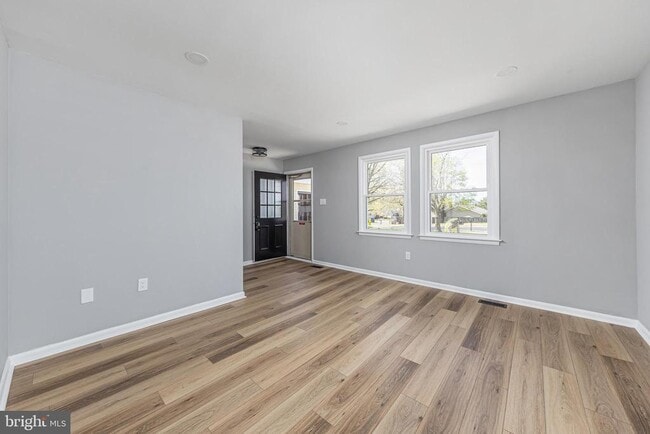 Photo - 78 Abbington Ln