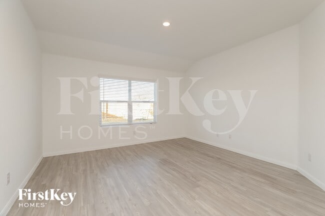 Photo - 10710 Vinateros Dr