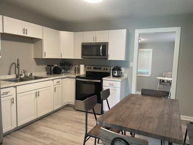 Photo - 609 Lakeshore Dr