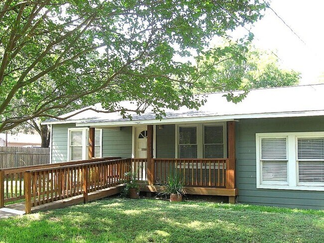 Photo - 1411 Ruth Ave