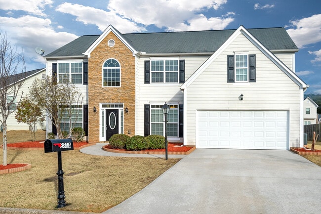 Building Photo - Gorgeous 5 bedroom with 3.5 Bath Home