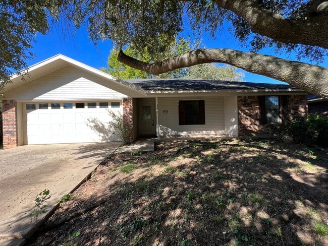 Building Photo - SOUTH BOSSIER CLOSE TO AIR FORCE BASE Rental