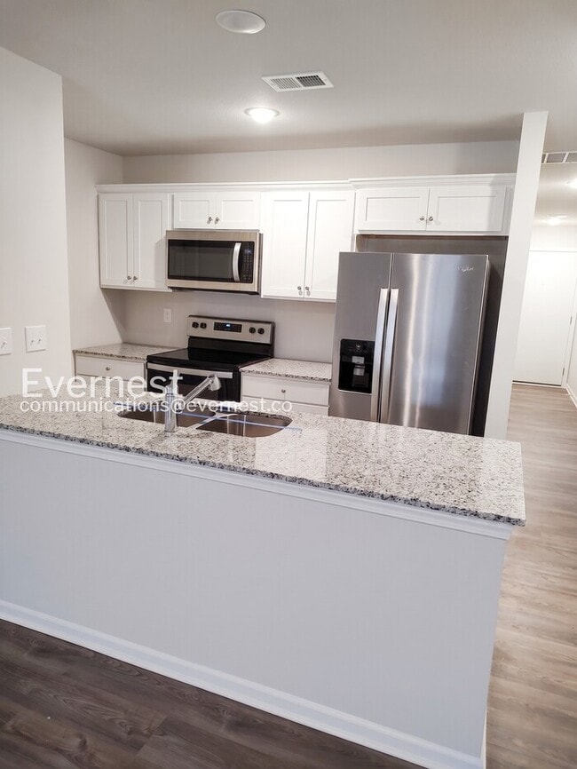 Photo - 3 Bed/2 Bath Home with Garage / Pet-Friendly / Coming Soon!