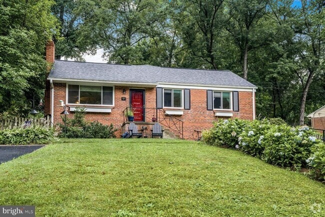 Building Photo - 3610 Terrace Dr Rental
