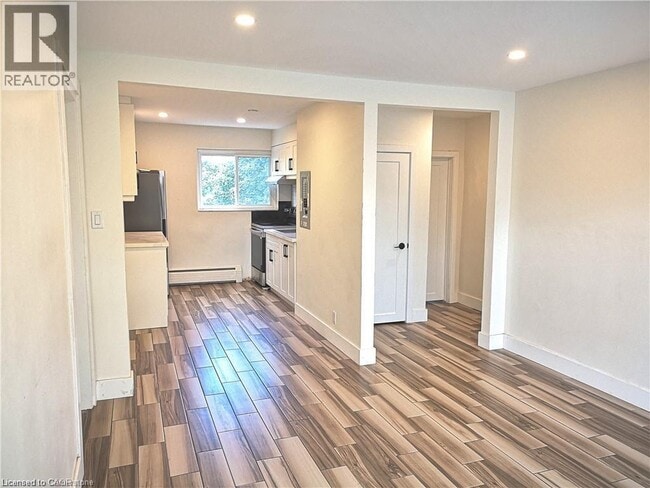 Photo - 19 Hamilton St Unité 4