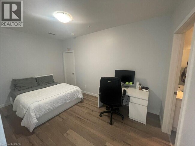 Photo - 690 King St W Unit 618