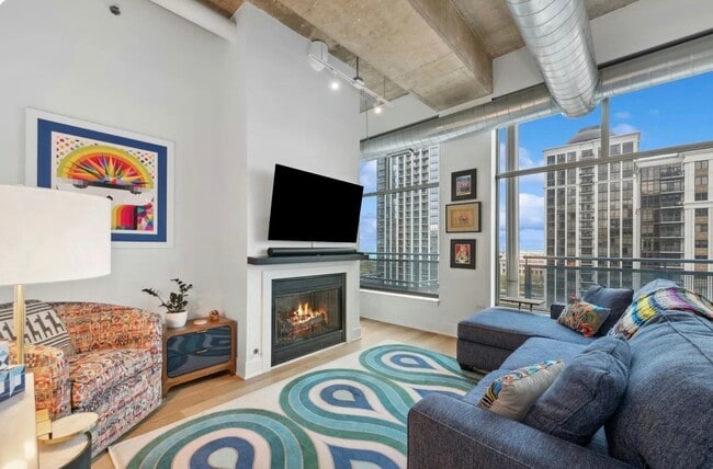 Photo - 125 E 13th St