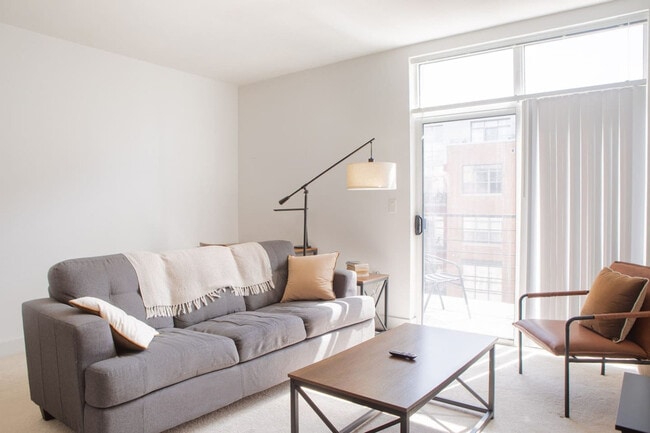 Photo - 132 N Jefferson St Unidad ID1379058P