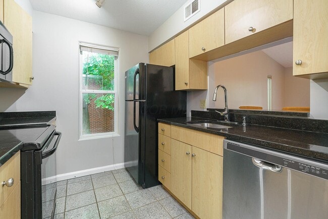 Photo - 945 Quay Ave Unit 945G