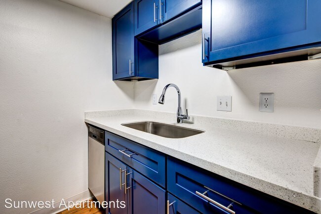 Photo - Sunwest 404 & 502