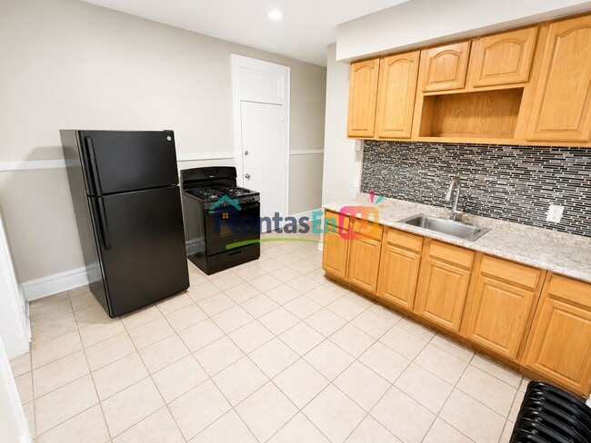 Photo - 81 Montgomery Ave Unit 2B