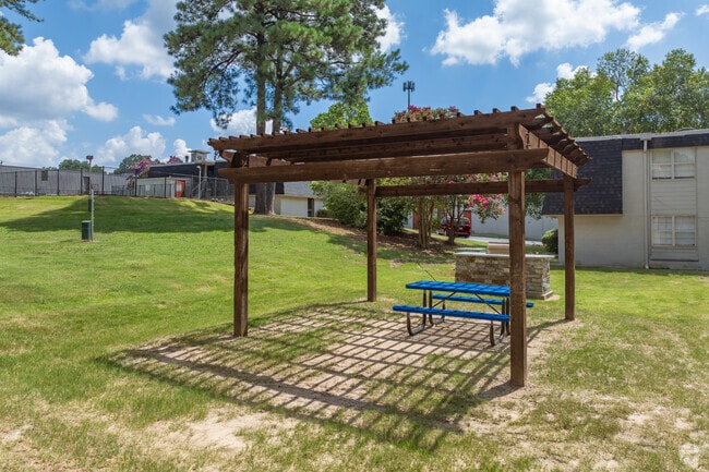 Grilling Pavilion - Grahamwood Place