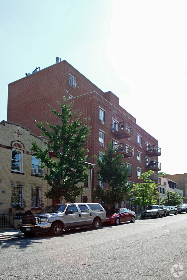 257 15th Street
