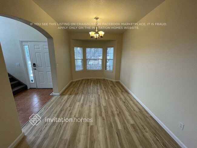 Photo - 426 Simmons Ct