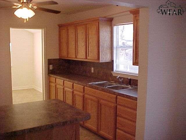 Photo - 502 Rosewood St