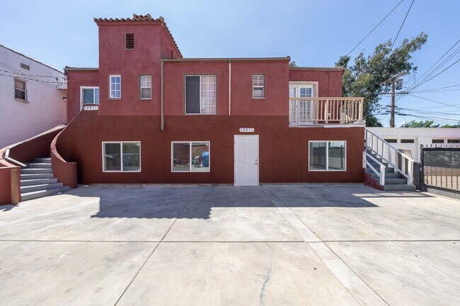 1287 Queen Ann Pl