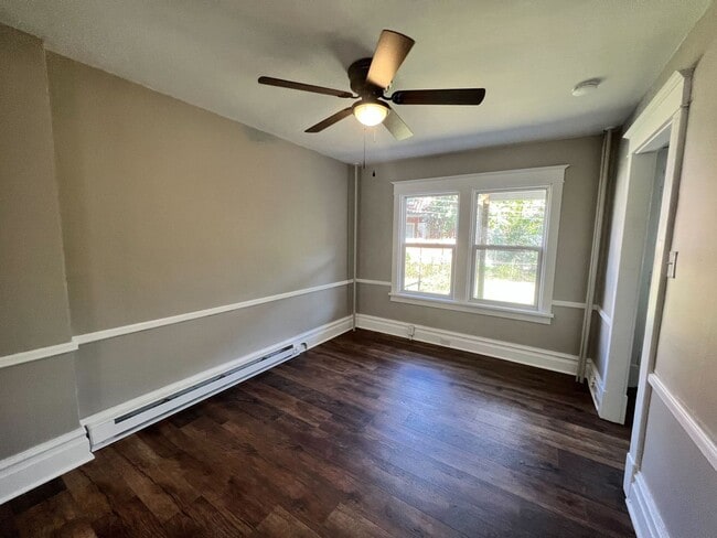 Photo - 2 Bedroom 1 bathroom Renovated town home!