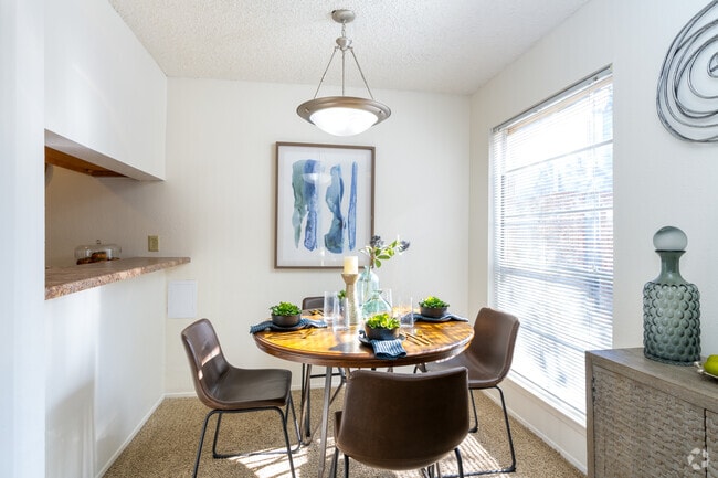 2BR, 2.5BA - 1,040SF - Dining Room