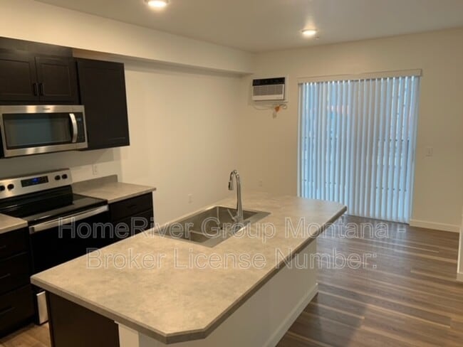 Building Photo - 1524 S 11th St W