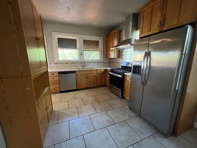 Photo - 2826 San Gabriel St