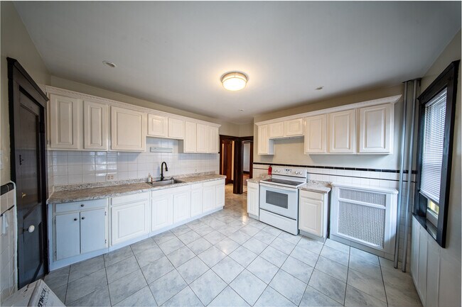 489 Medford St Unidad 489 Medford Street
