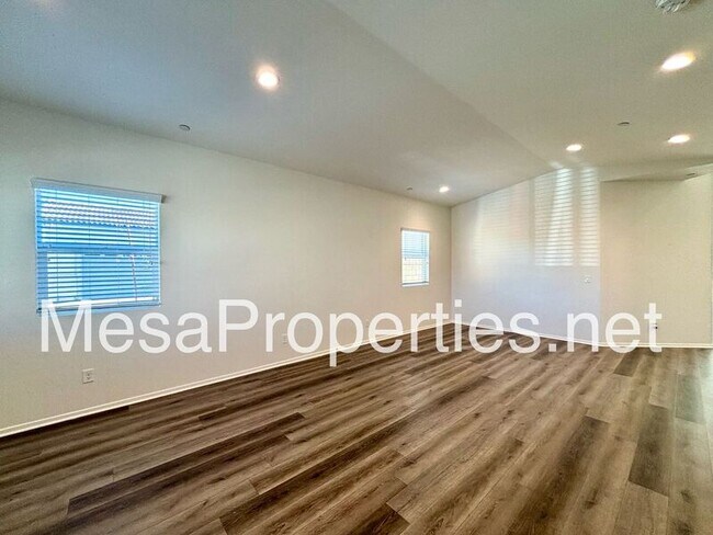 Photo - 15387 Patton St