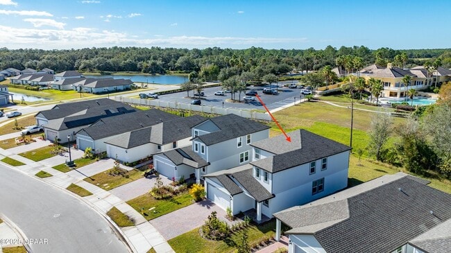 Photo - 284 Links Ter Blvd