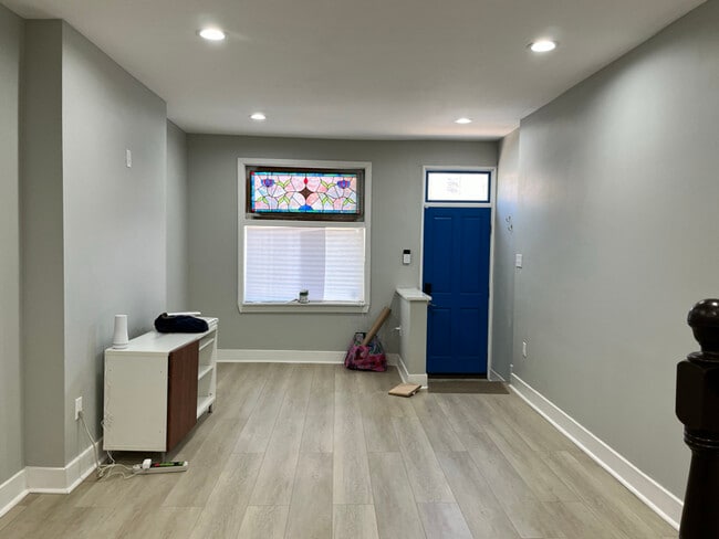 Building Photo - 260 S Highland Ave Rental