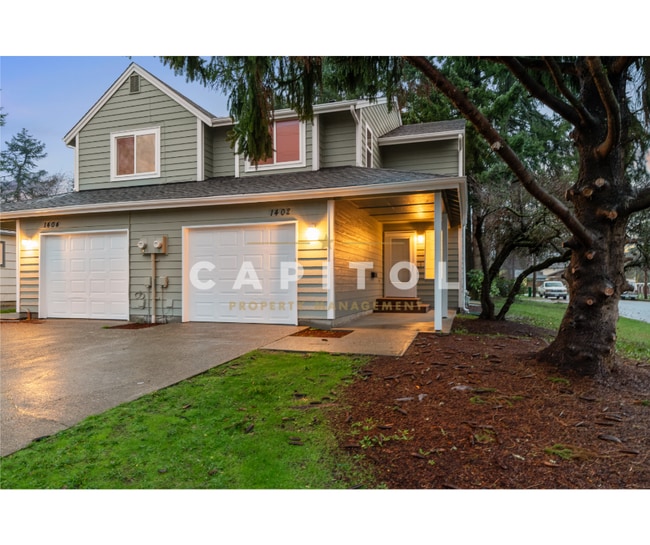 Building Photo - 1402 5th Ave SW