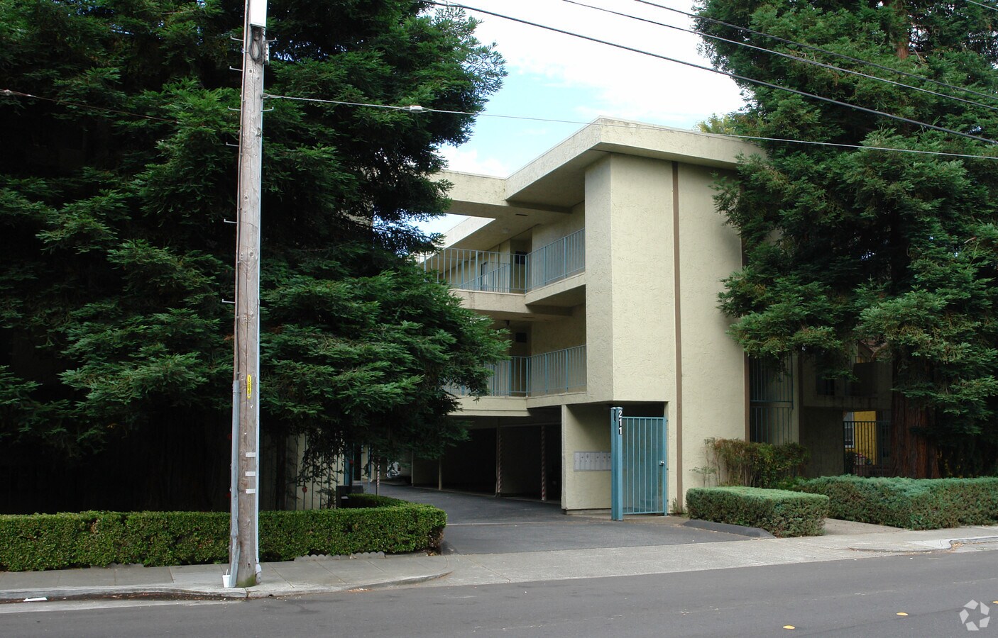 Photo - 211 N Ellsworth Ave