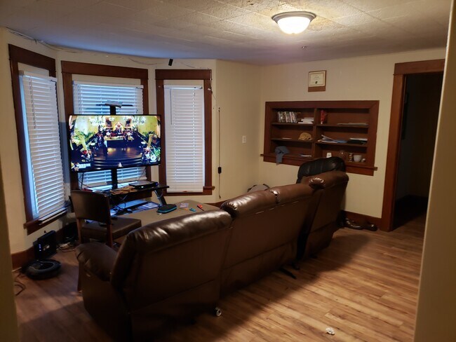 Living room - 1605 11th Ave