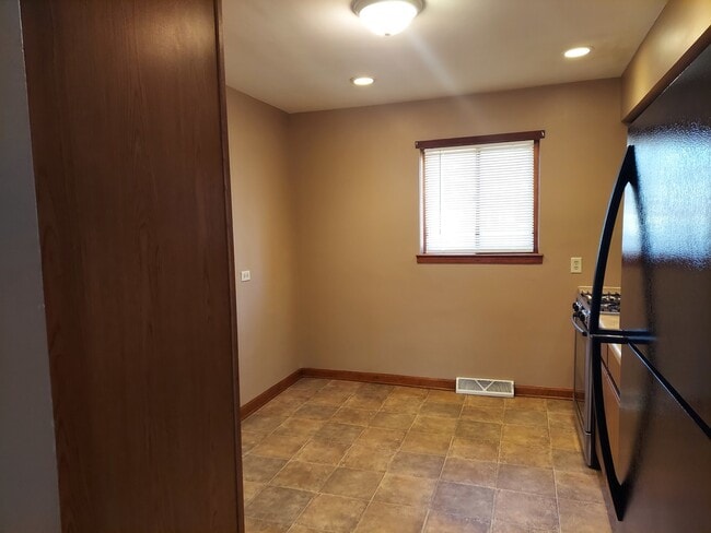 Photo - 711 S West St