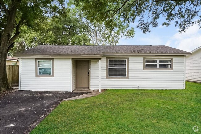 Building Photo - 4423 73rd St N Rental