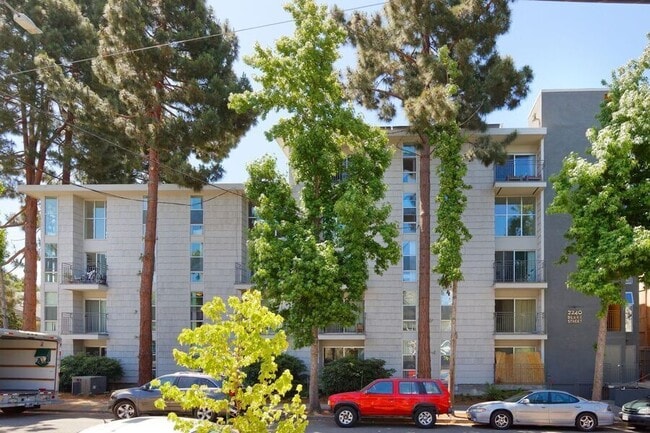 Photo - 2240 Blake St Unit 109